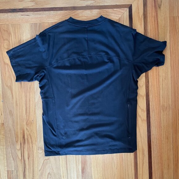 Lululemon Men's Rulu Mock Neck Short Sleeve Shirt, Black, Size Medium - Picture 3 of 6